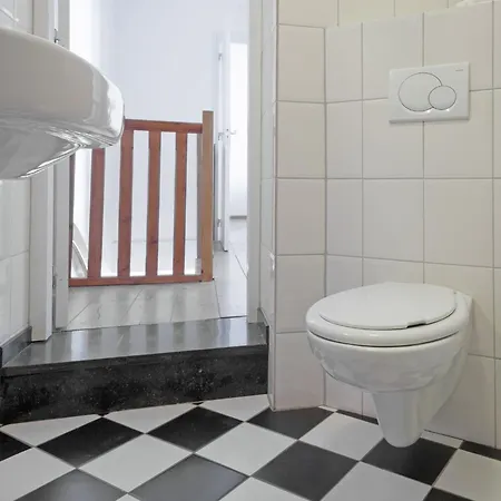 בית נופש Cozy In With Terrace Bemelen